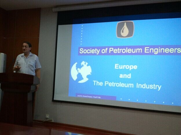 SPE Chapter Invited FRAC Expert to Visit our School